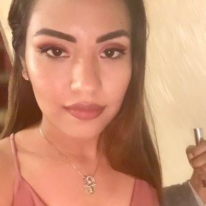 Meet your Posher, Yaricsa